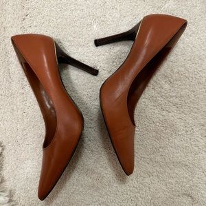 Brown leather pumps, 5.5, Lauren by Ralph Lauren